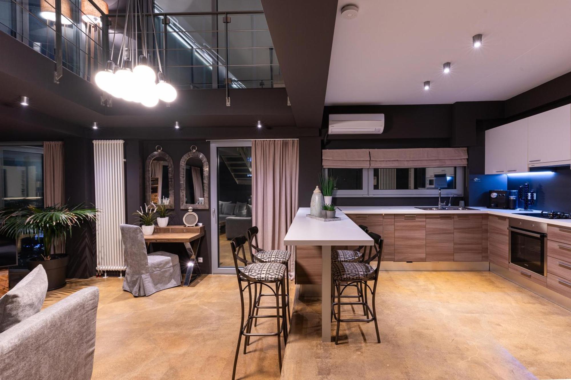 Ma Maison No5 Penthouse Loft, Private Heated Pool, Acropolis View, Ultra High Speed Internet 300 Mbps, Short Walk To Acropolis, Parking Upon Request, 1' From Metro Atina Dış mekan fotoğraf